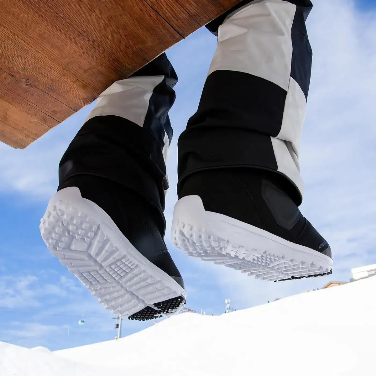 Cascade Women 2026 | Feet First | Nidecker | CA Cascade Women Boots Nidecker Premium Swiss Snowboard