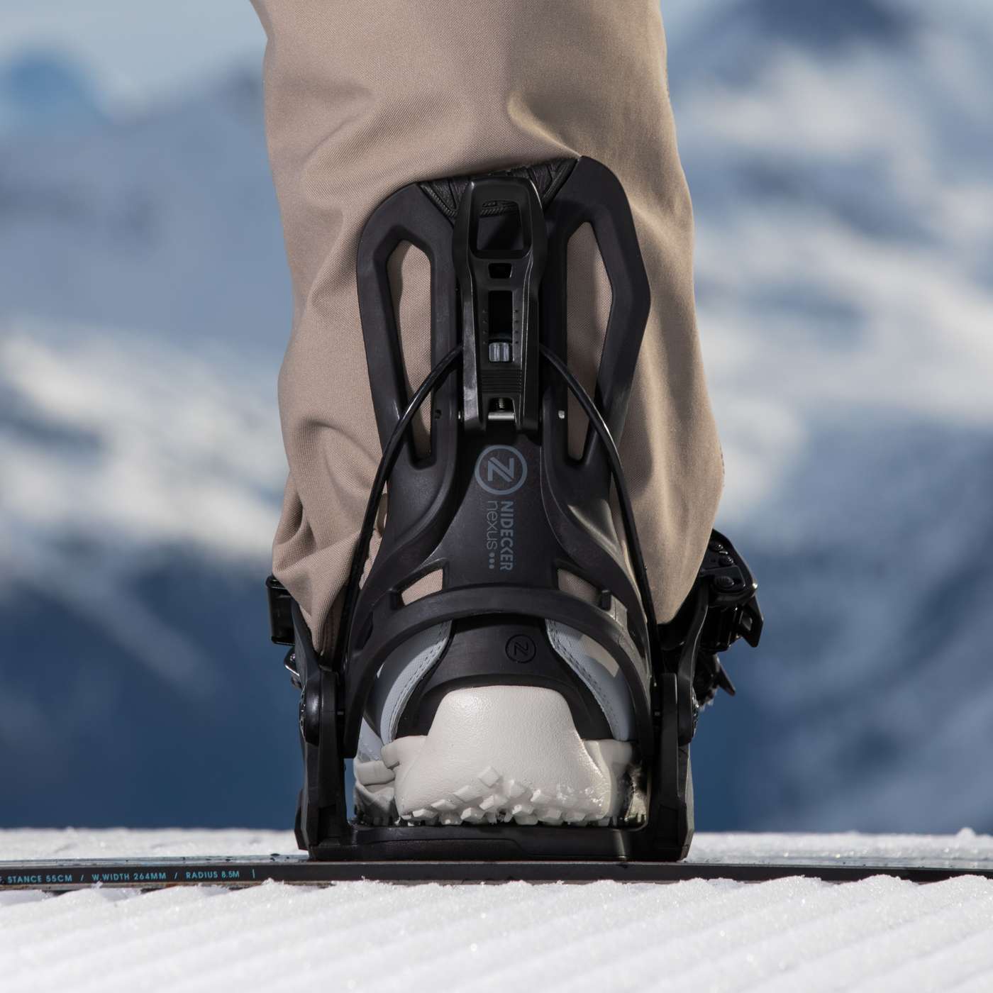 Flow Nexus 2026 | Nidecker | CA Flow Nexus 2026 Bindings Nidecker Premium Swiss Snowboard