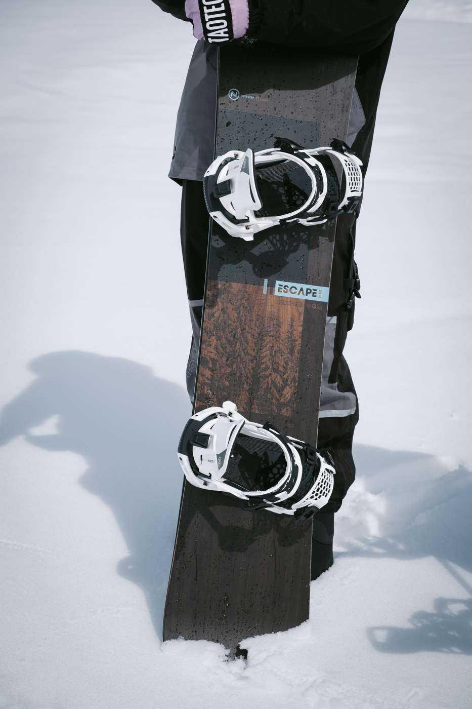 Escape Plus 2024 | Nidecker | CA Escape Plus 2024 Snowboards Nidecker Premium Swiss Snowboard