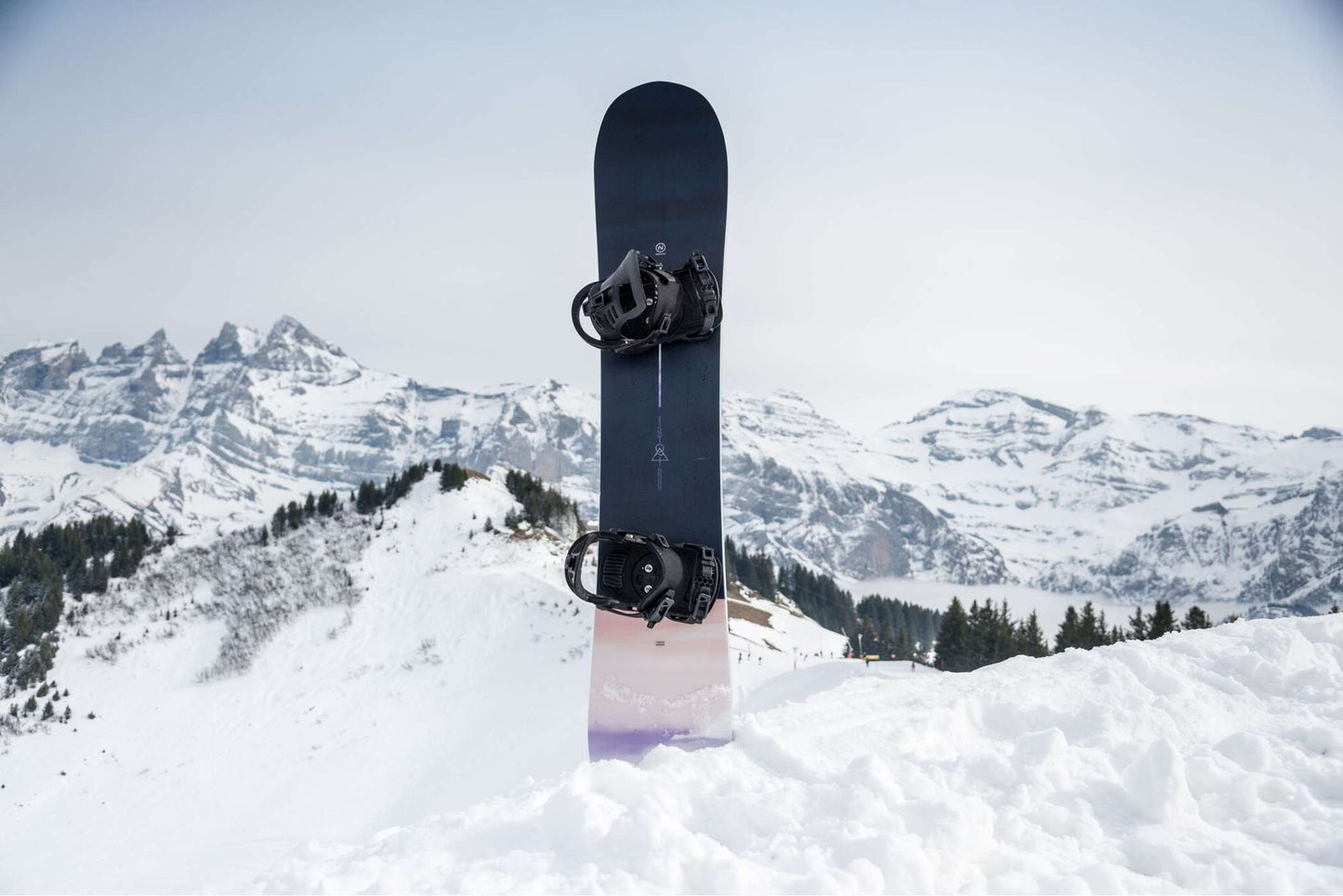 Ora 2024 | Nidecker | CA Ora 2024 Snowboards Nidecker Premium Swiss Snowboard